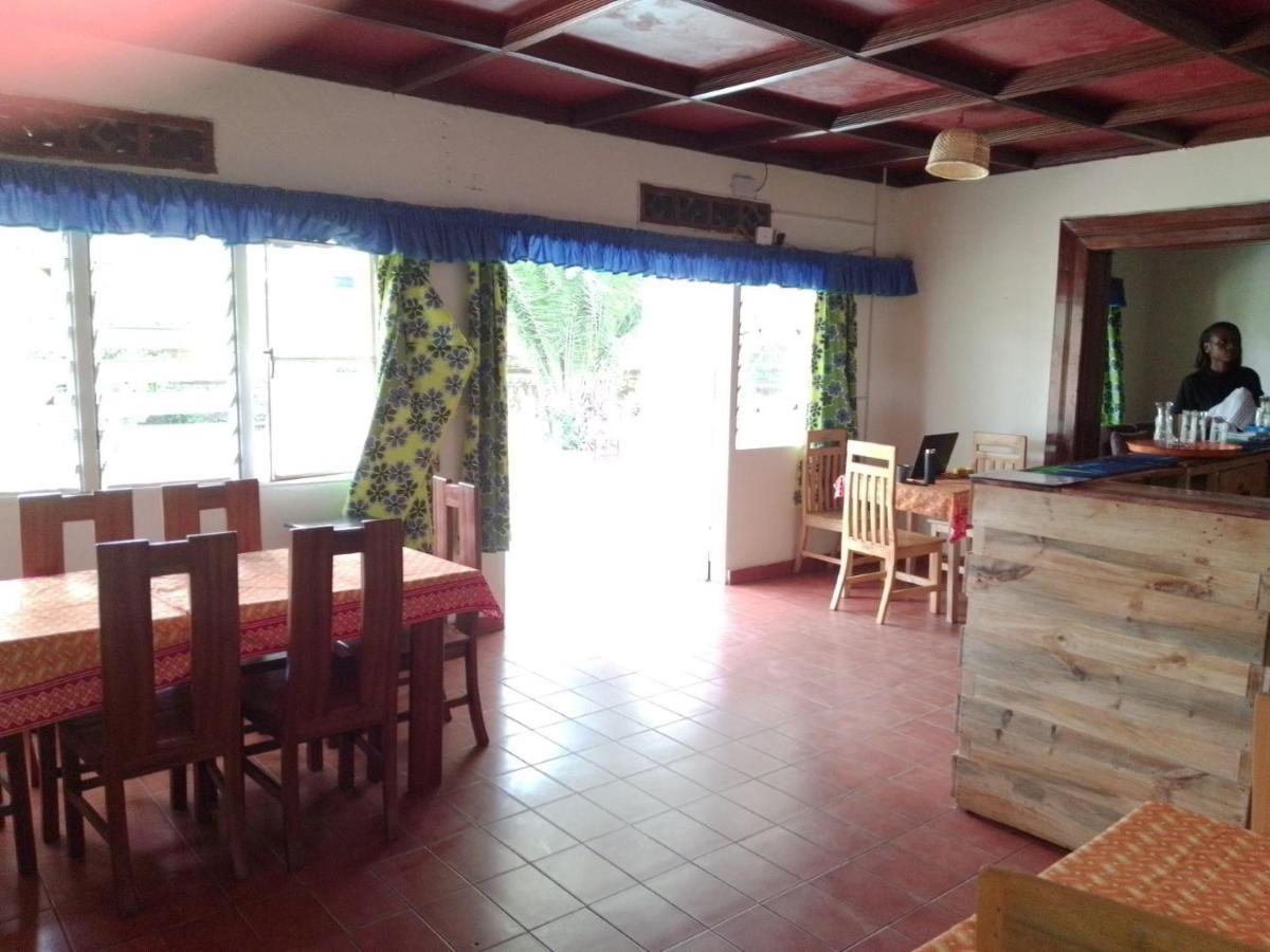 Colibri Taverne & Guest House Gisenyi Zewnętrze zdjęcie