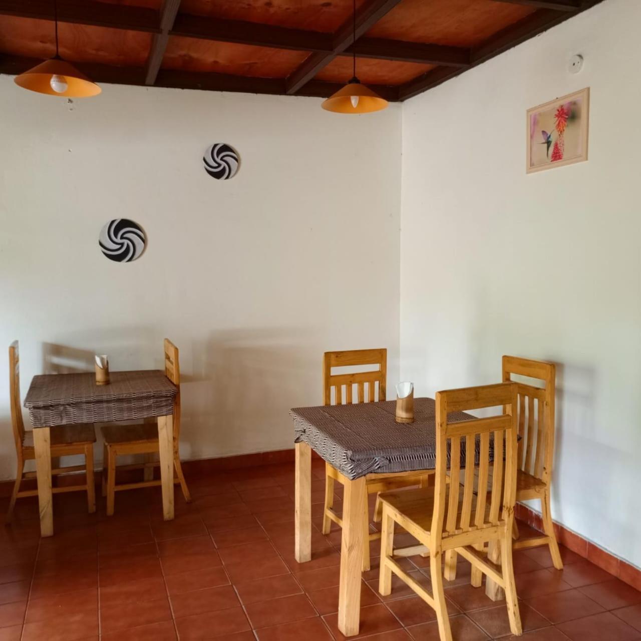 Colibri Taverne & Guest House Gisenyi Zewnętrze zdjęcie