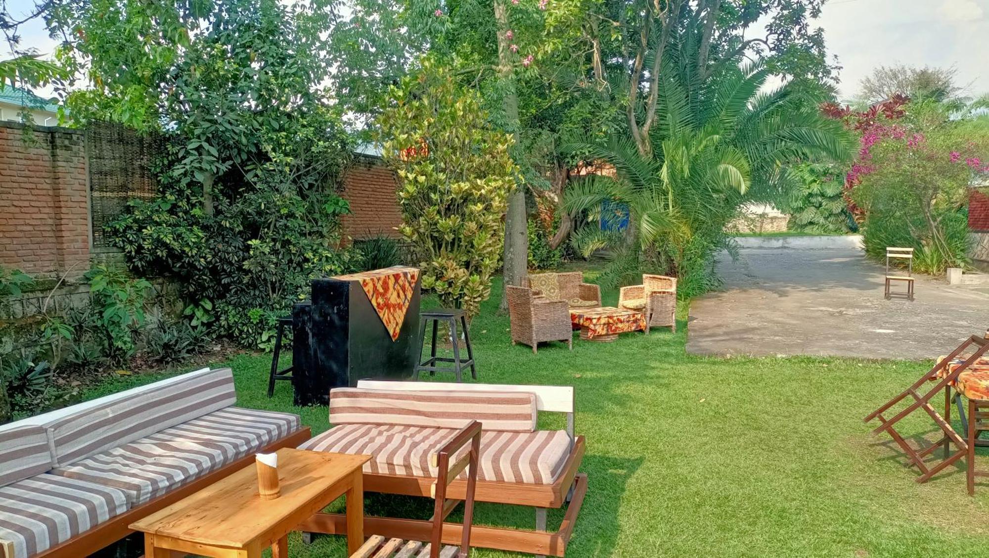 Colibri Taverne & Guest House Gisenyi Zewnętrze zdjęcie