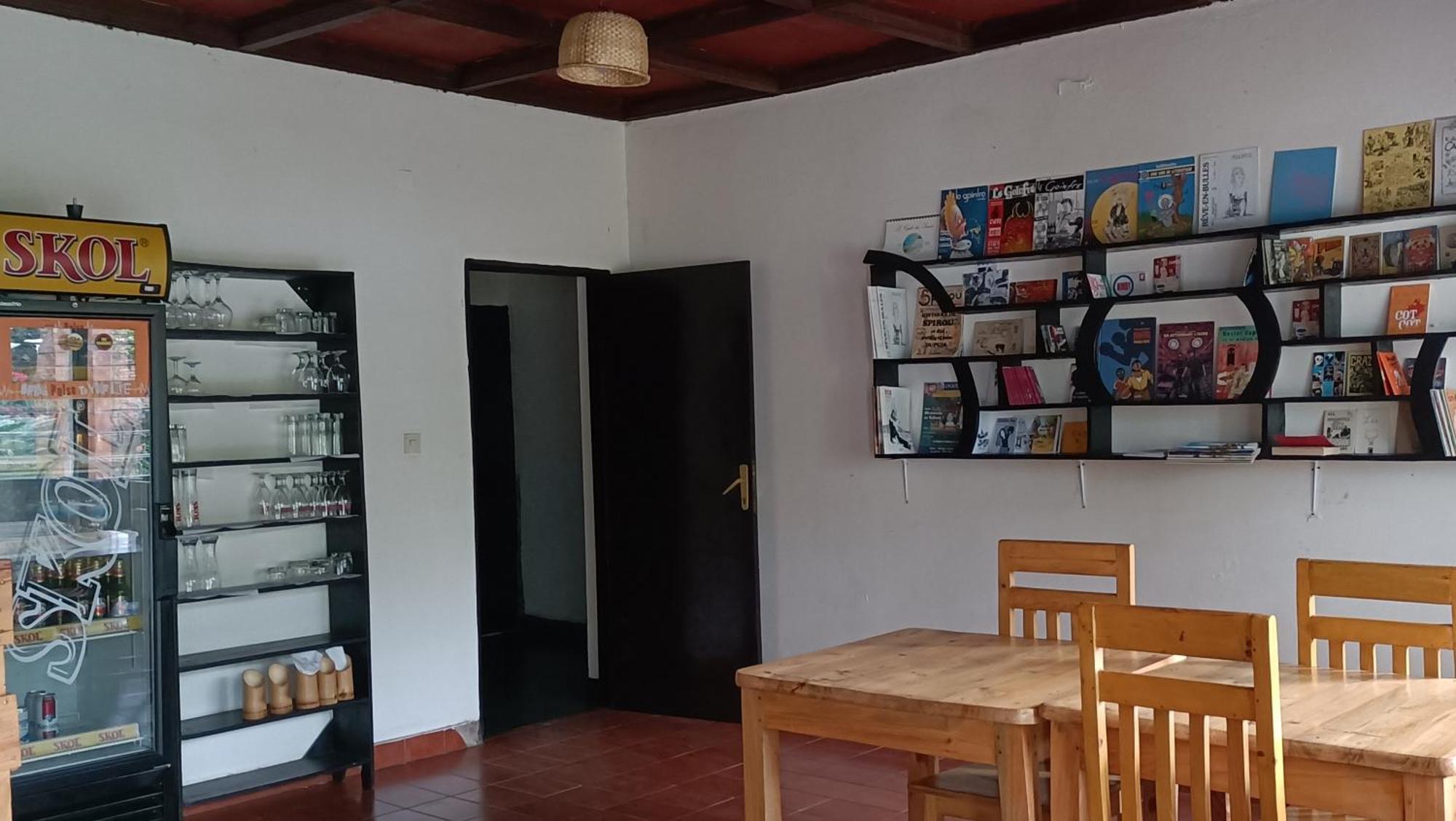 Colibri Taverne & Guest House Gisenyi Zewnętrze zdjęcie