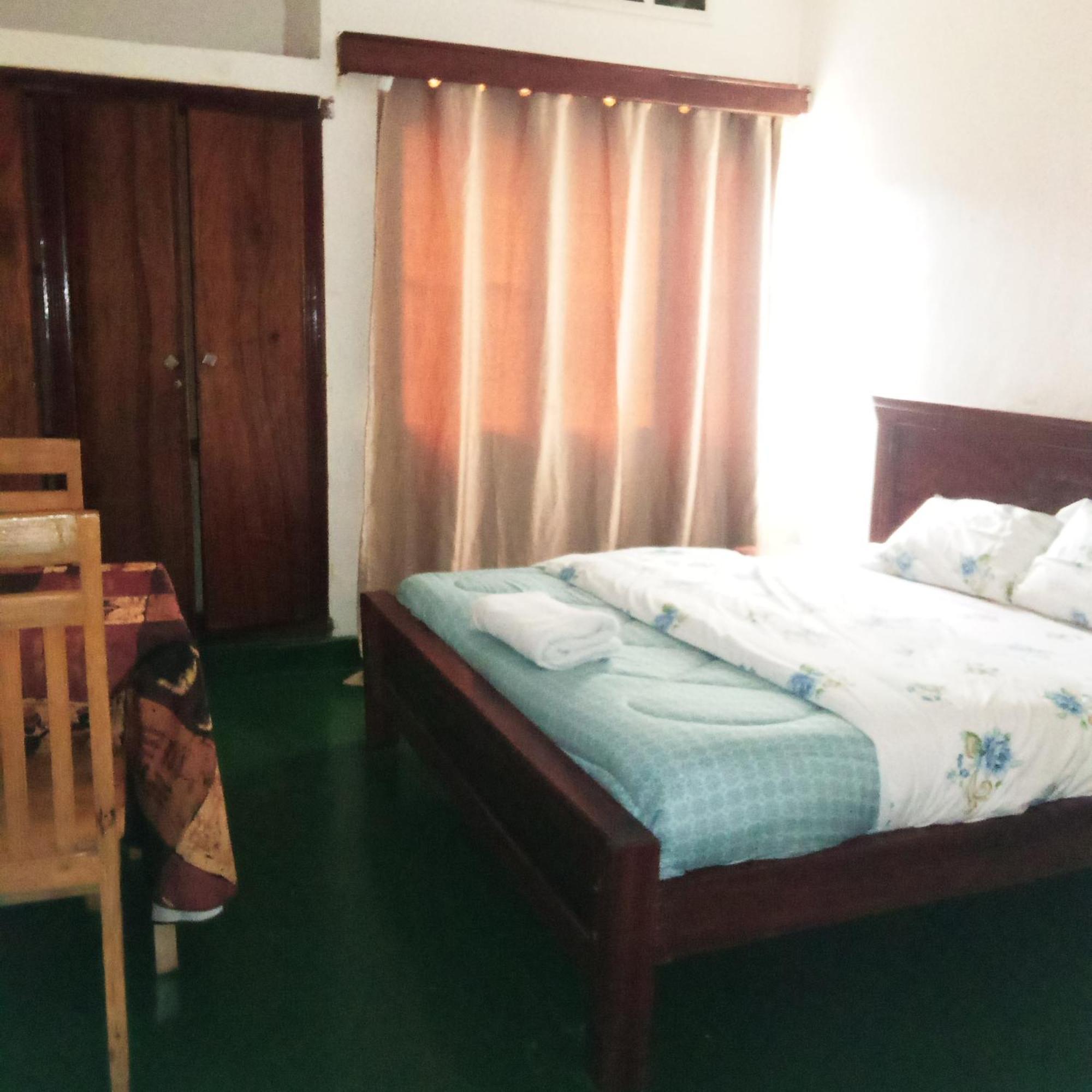 Colibri Taverne & Guest House Gisenyi Zewnętrze zdjęcie